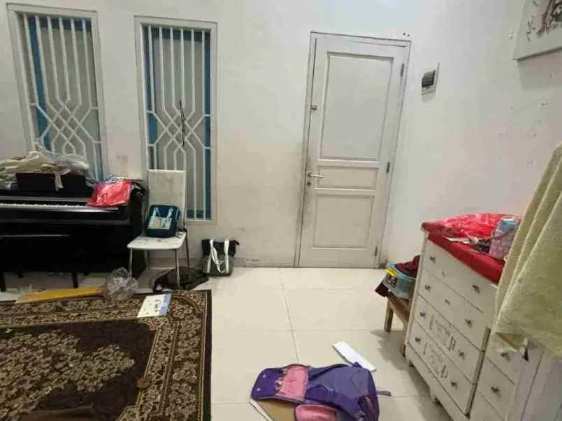 dijual rumah jatinegara