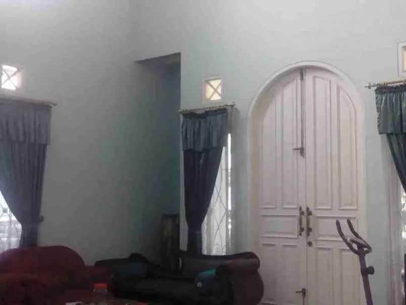 dijual rumah jatiwaringin