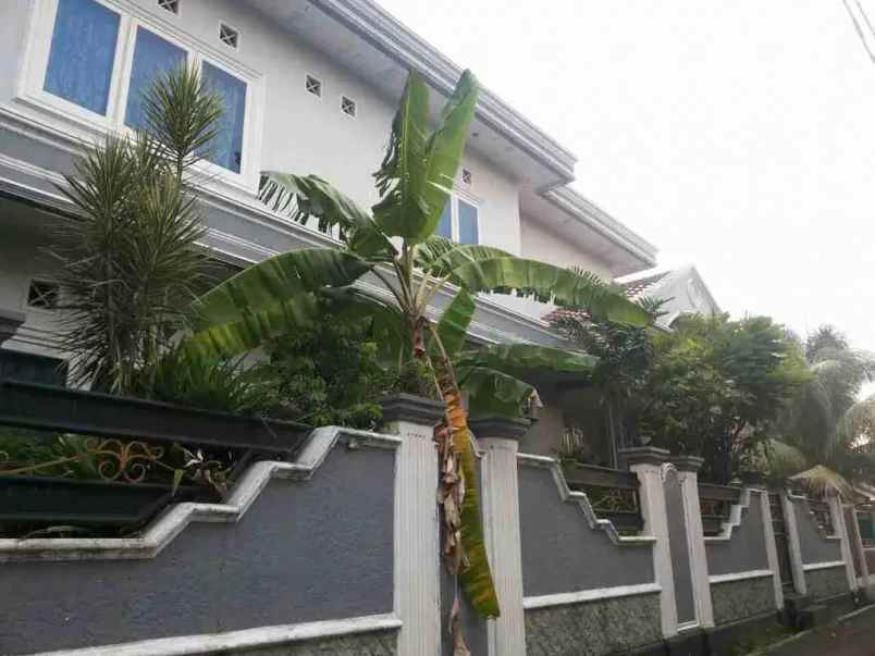 dijual rumah jatiwaringin
