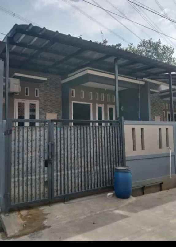 dijual rumah jl arahim meruyung limo depok