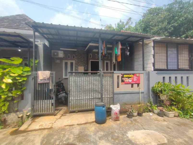dijual rumah jl arahim meruyung limo depok