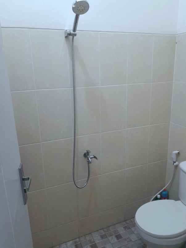 dijual rumah jl batununggal