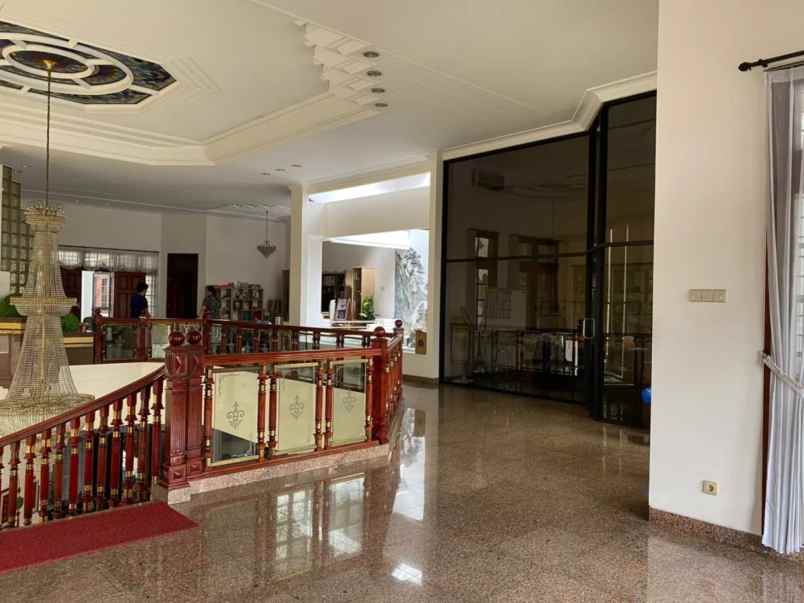 dijual rumah jl cempaka