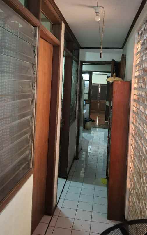 dijual rumah jl cendrawasih bintaro kec