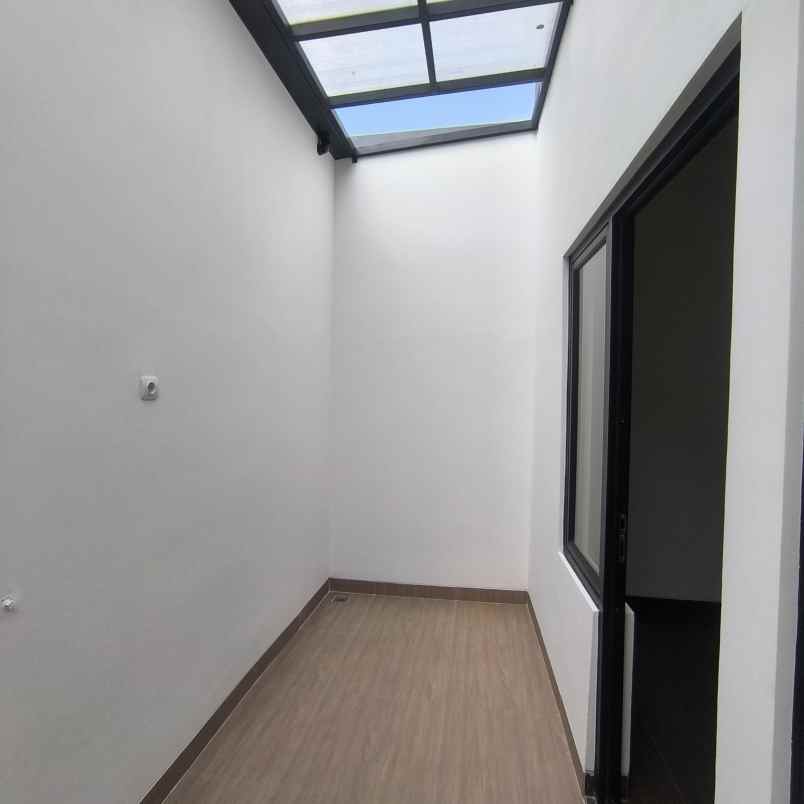 dijual rumah jl cipinang kebembem