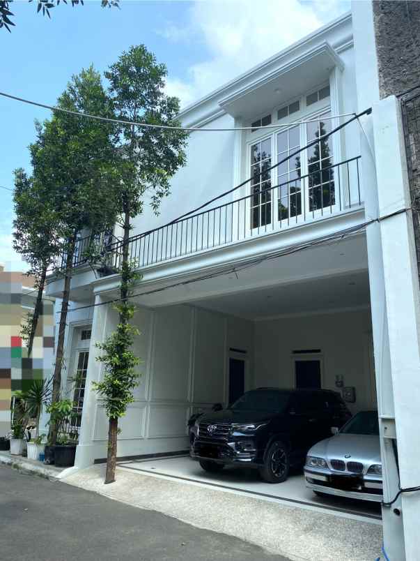 dijual rumah jl cisaranten