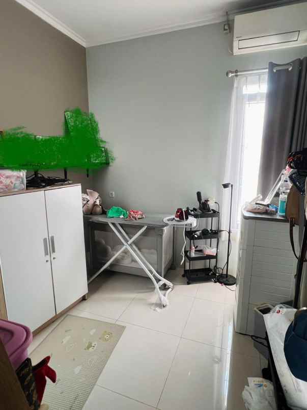 dijual rumah jl gn batu pasteur kota