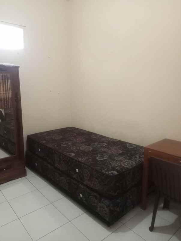 dijual rumah jl gn muria