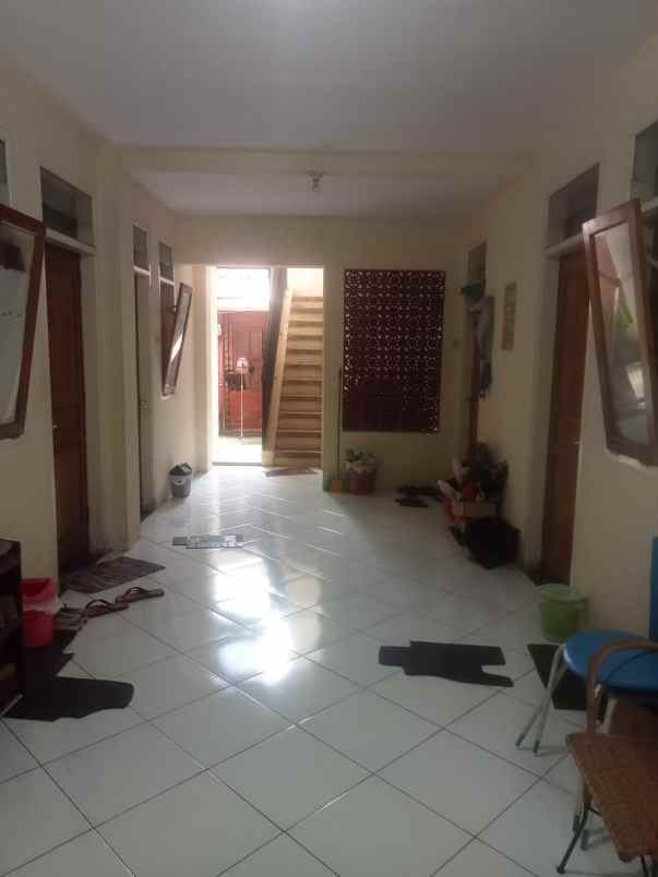 dijual rumah jl gn muria