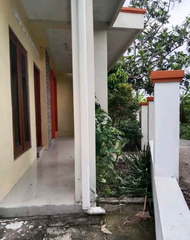 dijual rumah jl imogiri barat