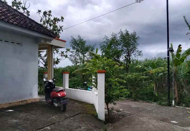 dijual rumah jl imogiri barat
