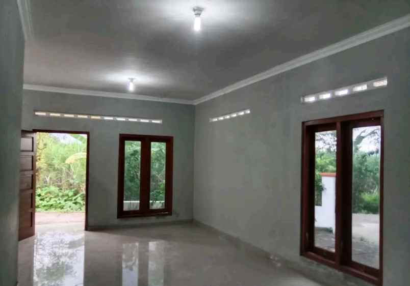 dijual rumah jl imogiri barat