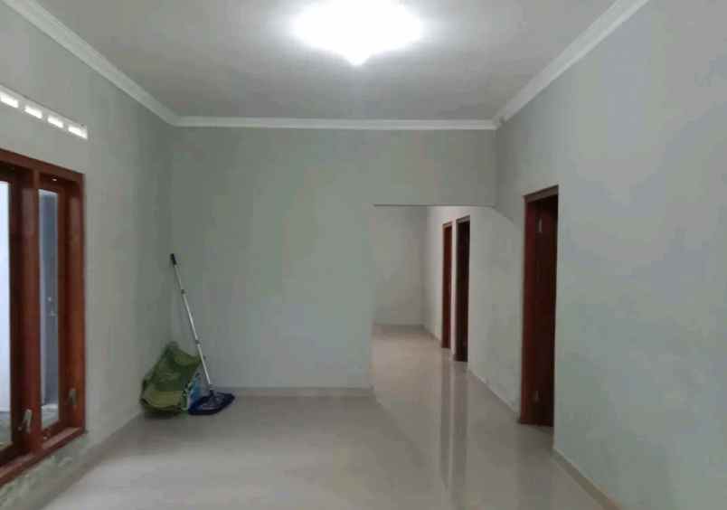 dijual rumah jl imogiri barat