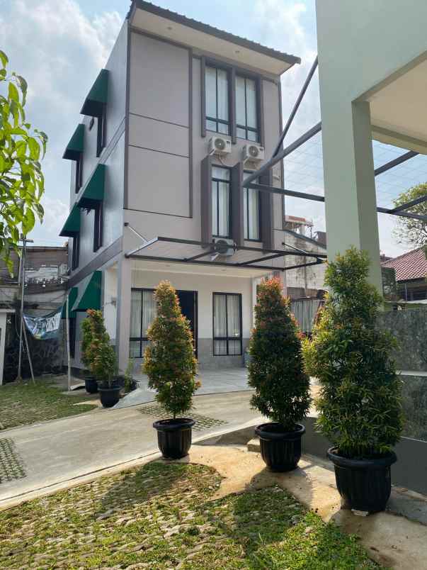 dijual rumah jl jati padang pasar