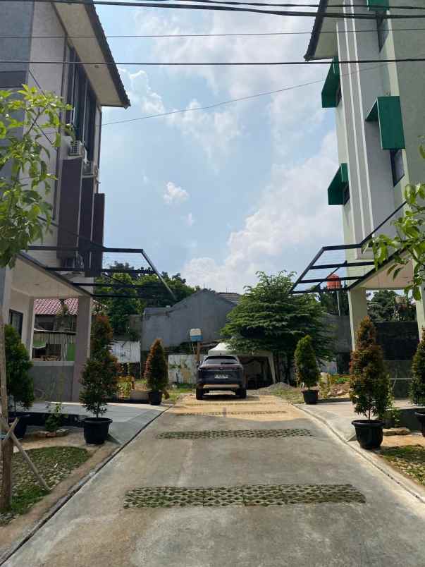 dijual rumah jl jati padang pasar