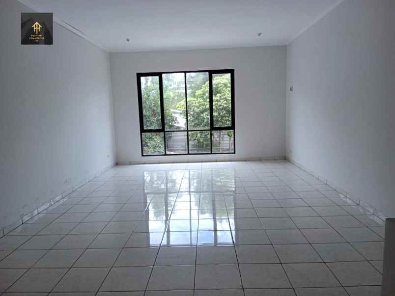 dijual rumah jl komplek mekar wangi