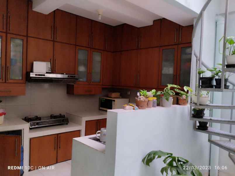 dijual rumah jl mampang prapatan