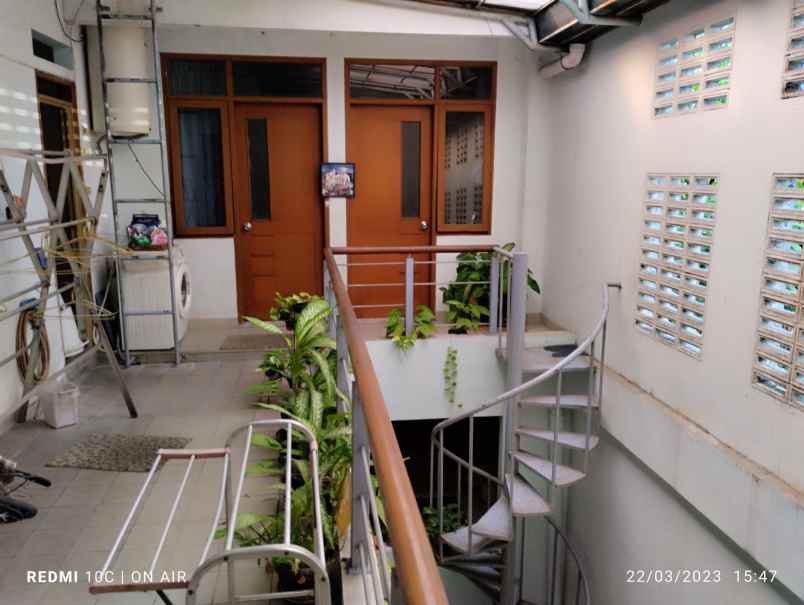 dijual rumah jl mampang prapatan