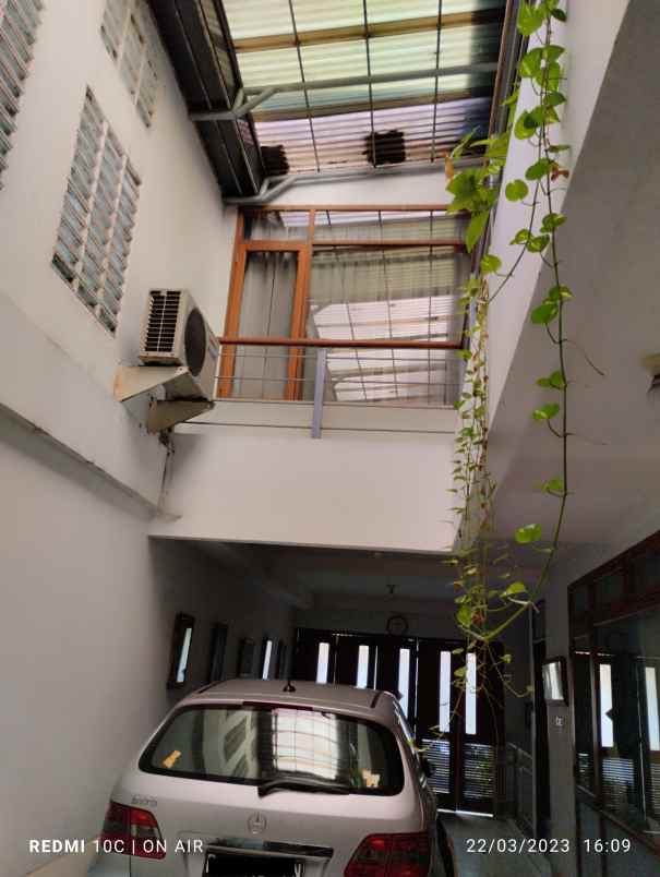 dijual rumah jl mampang prapatan