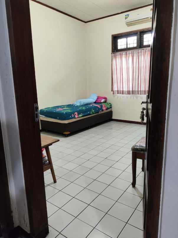 dijual rumah jl margonda raya