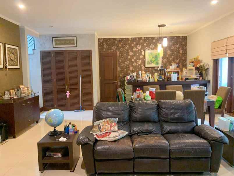 dijual rumah jl megapolitan cinere depok