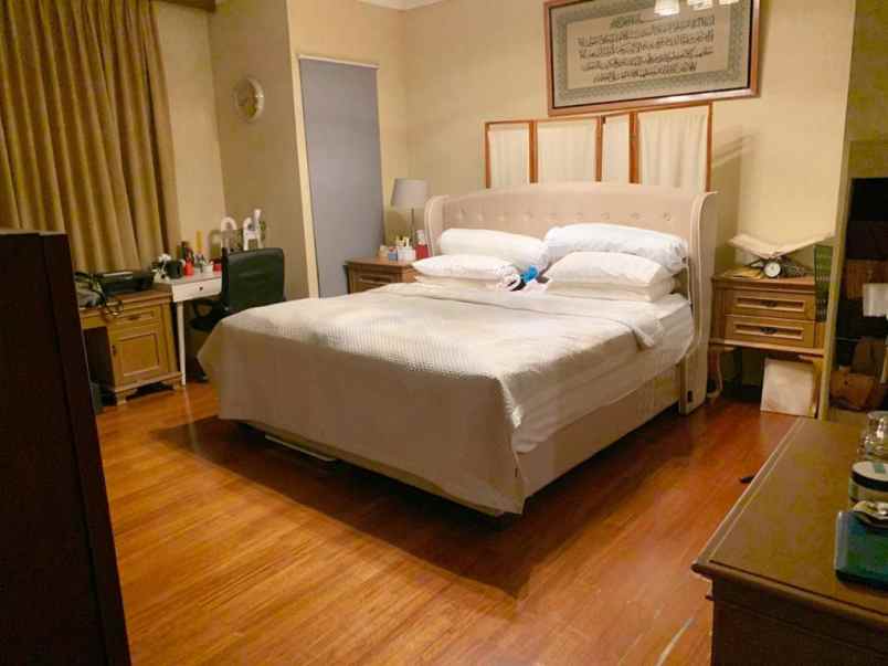 dijual rumah jl megapolitan cinere depok