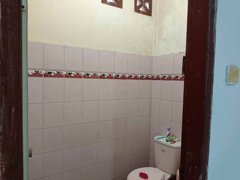 dijual rumah jl melati indah