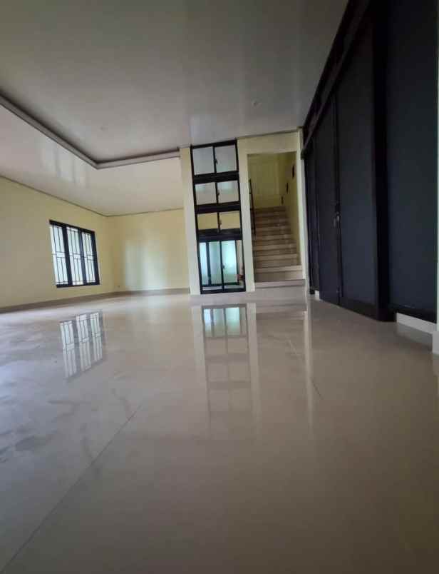 dijual rumah jl palagan