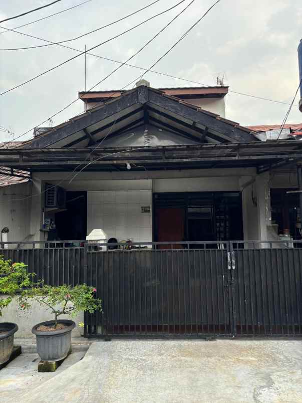 dijual rumah jl pamulang raya
