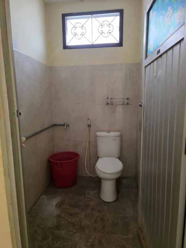 dijual rumah jl perumahan depok mulya 1