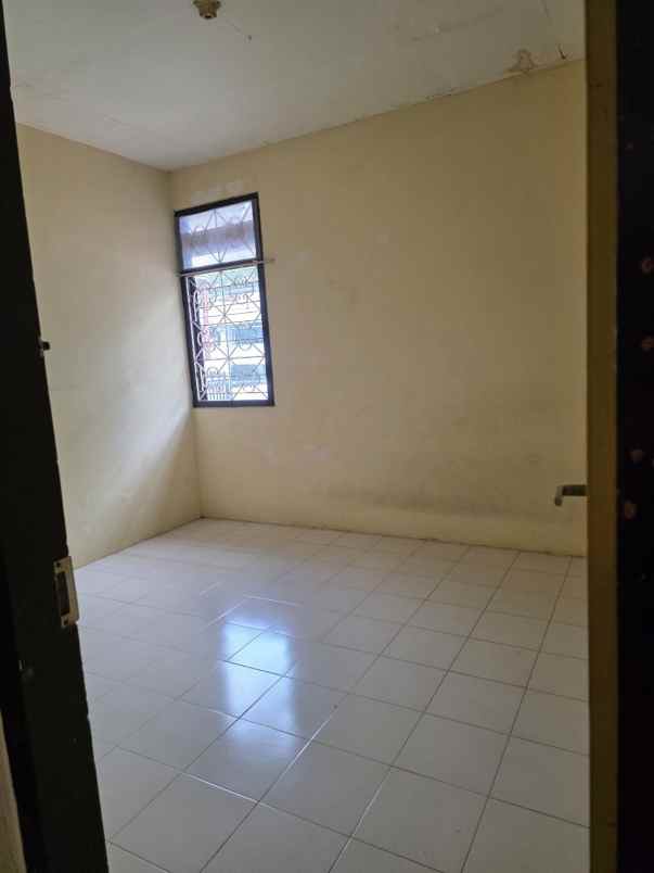 dijual rumah jl perumahan depok mulya 1