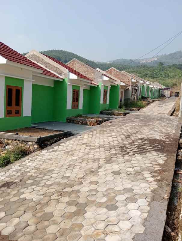 dijual rumah jl raya citatah cipatat