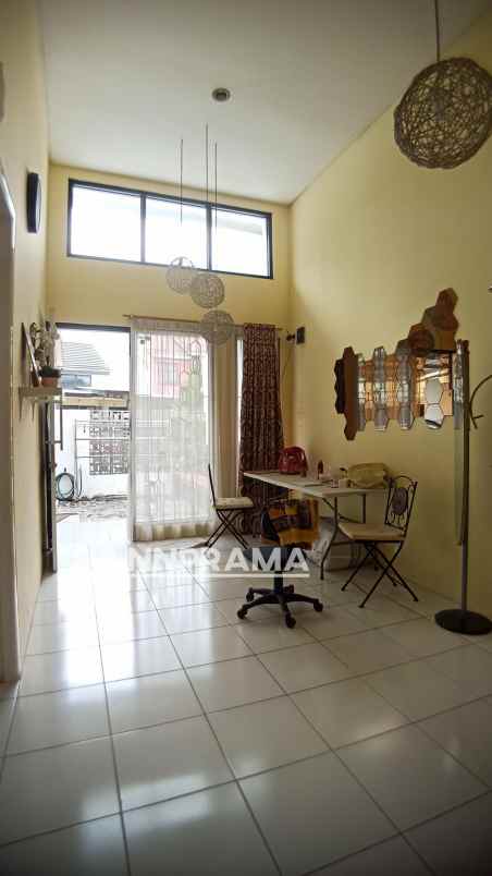 dijual rumah jl raya parung bogor