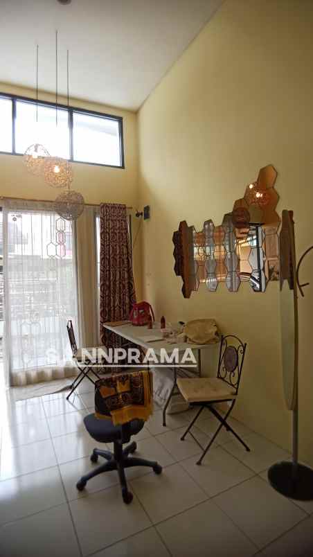 dijual rumah jl raya parung bogor
