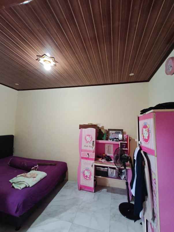 dijual rumah jl salak