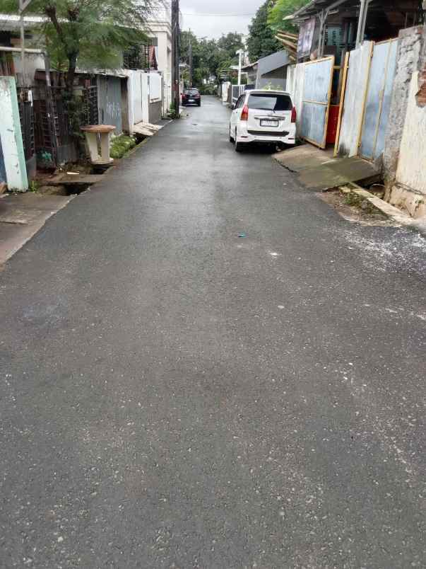dijual rumah jl selat duren sawit