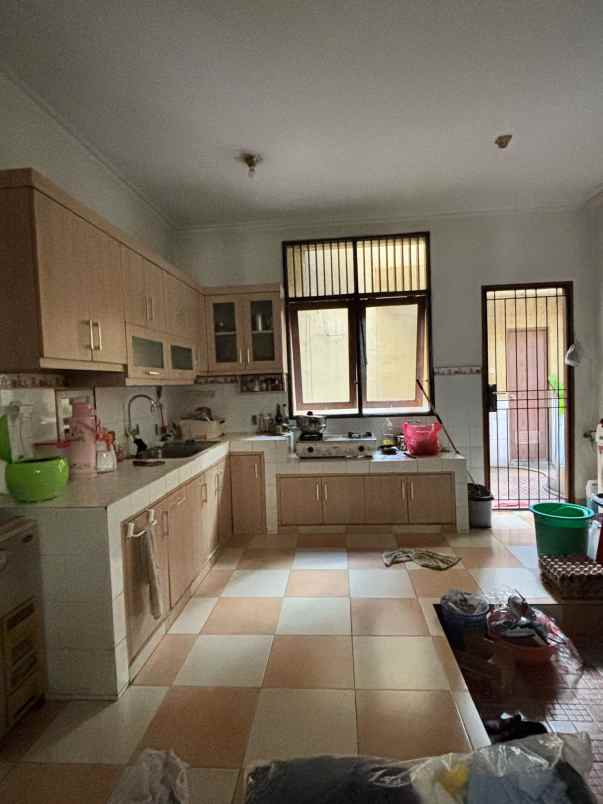 dijual rumah jl taman bougenville 2