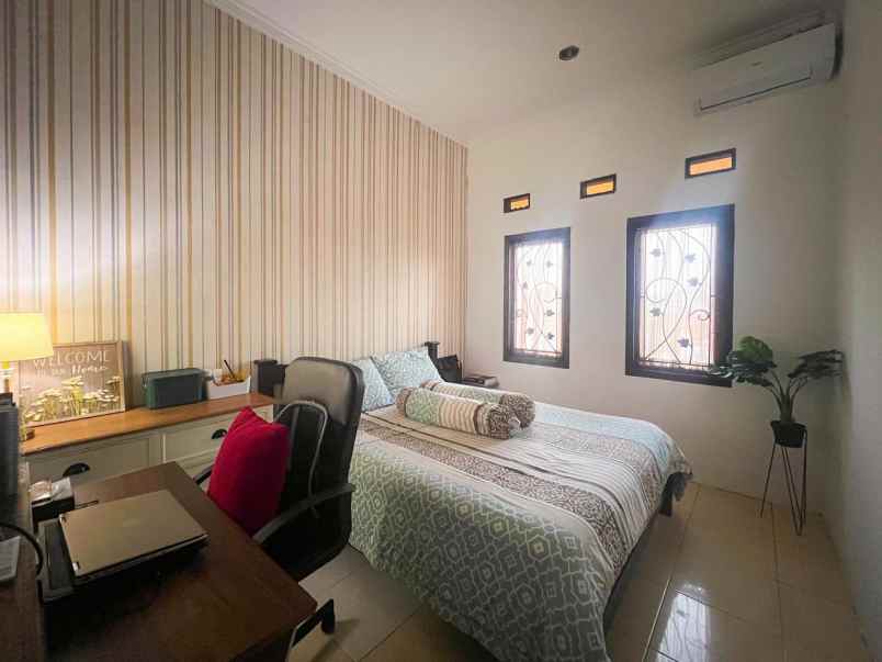 dijual rumah jl tanjung barat jakarta