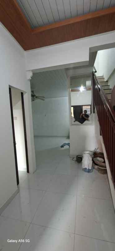 dijual rumah jl telaga mas