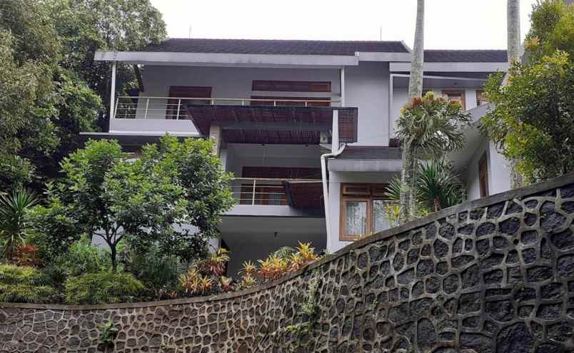 dijual rumah jl villa tidar indah