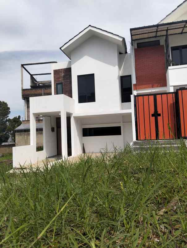 dijual rumah jl wangunsari cijengkol