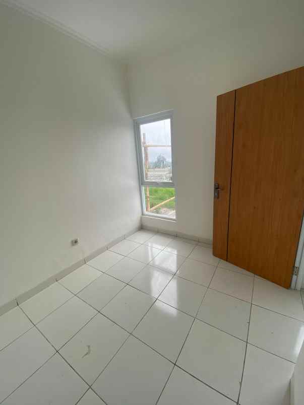 dijual rumah jl wangunsari cijengkol