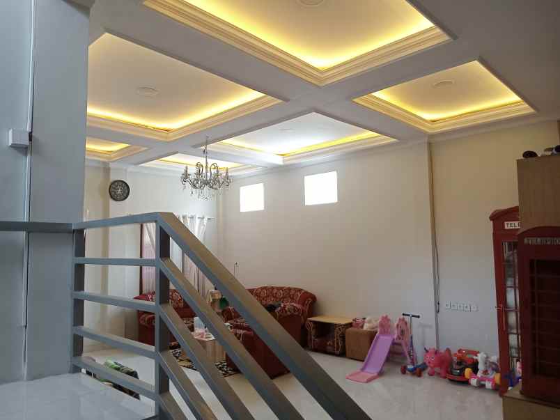 dijual rumah jln sirna galih parung