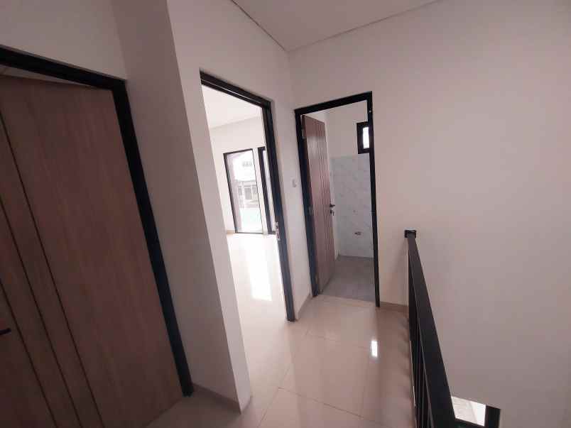 dijual rumah kalia residence tapos kota