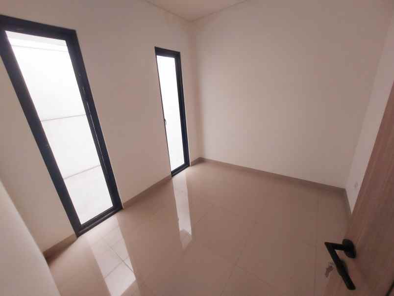 dijual rumah kalia residence tapos kota