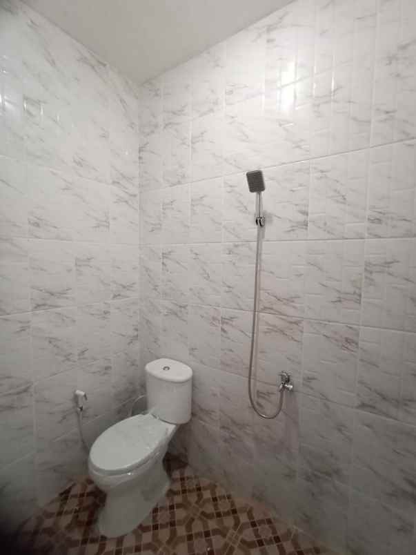 dijual rumah kalimulya gdc area