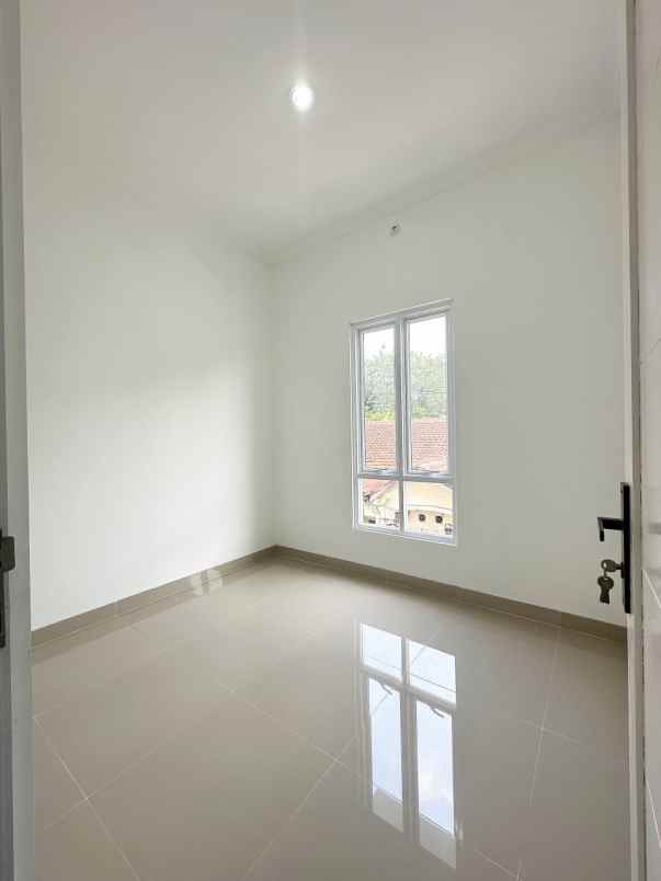 dijual rumah kalisari