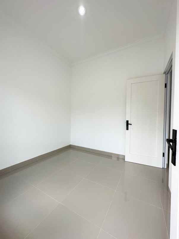 dijual rumah kalisari