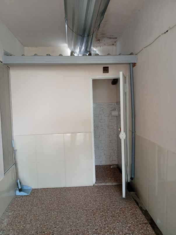 dijual rumah karang asem