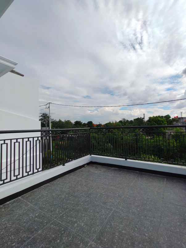 dijual rumah kav dki pondok kelapa jaktim